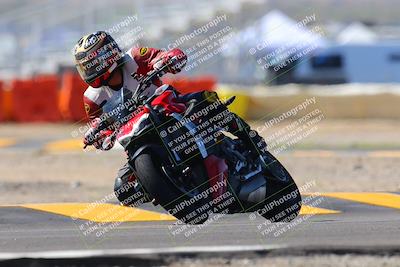 media/Oct-09-2022-SoCal Trackdays (Sun) [[95640aeeb6]]/Turn 2 (1110am)/